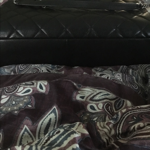 Chanel purse 24Hr SALE - Picture 3 of 5